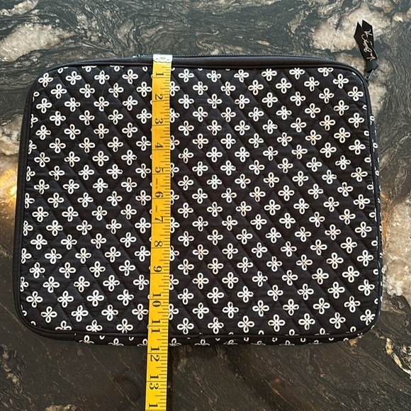 Vera Bradley laptop sleeve - Picture 6 of 6